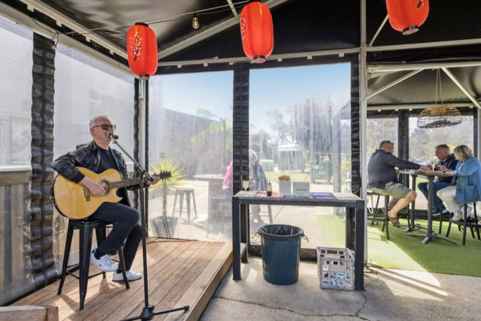 Licensed Food and Beverage Venue    Business for Sale Mornington Peninsula 