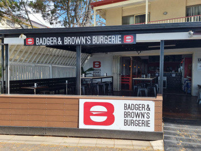 Licensed Bar and Gourmet Burger Business for Sale Hervey Bay QLD