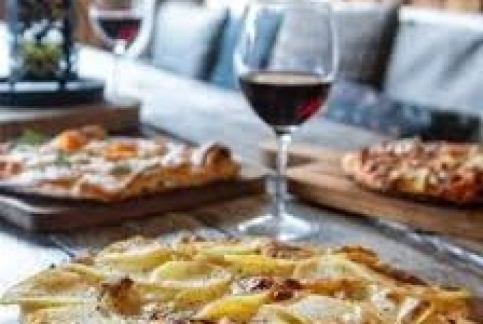 Licenced Pizza Bar Business for Sale Pt Elliot 