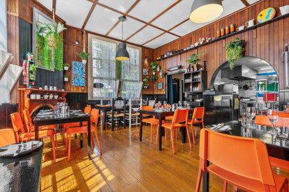 Fully Licensed Cafe & Italian Restaurant for Sale Northeast Tasmania